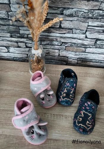 💙 Lot de 2 paires de pantoufles bébé pointure 19 💙