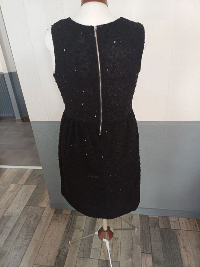 Robe M - photo numéro 3