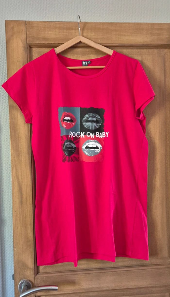Maxi Tee-shirt rouge.