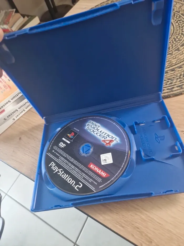 Lot de 4 jeux PlayStation 2 tres bon etat pro évolution soccer - photo numéro 9
