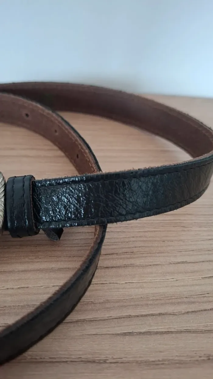 Ceinture Yolete cuir vernis véritable et boucle argentée - etat neuf 75cm - photo numéro 6