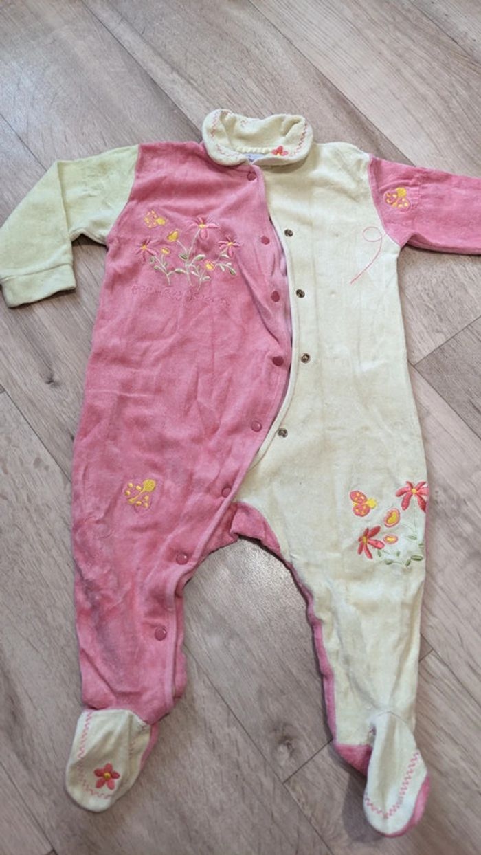 Pyjama/Grenouillère velours jaune et rose 12 Mois - photo numéro 2