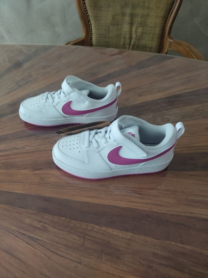 Baskets Nike T 31