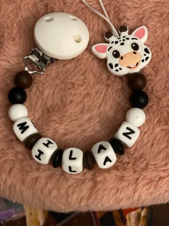 Attache tétine girafe