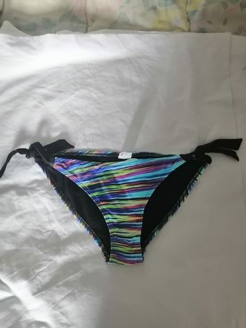 Bas de maillot de bain neuf T 40