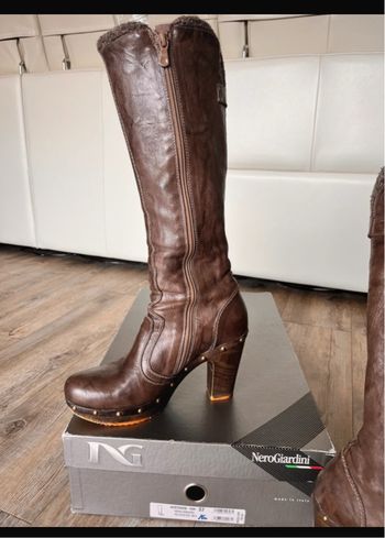 Bottes en cuir Nero Giardini T 38
