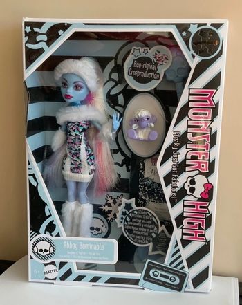 Monster high Abbey Bominable poupée neuve