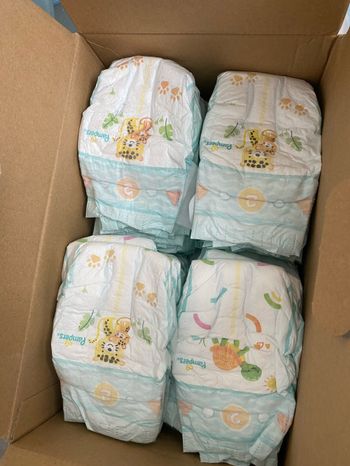 Couche Pampers taille 2