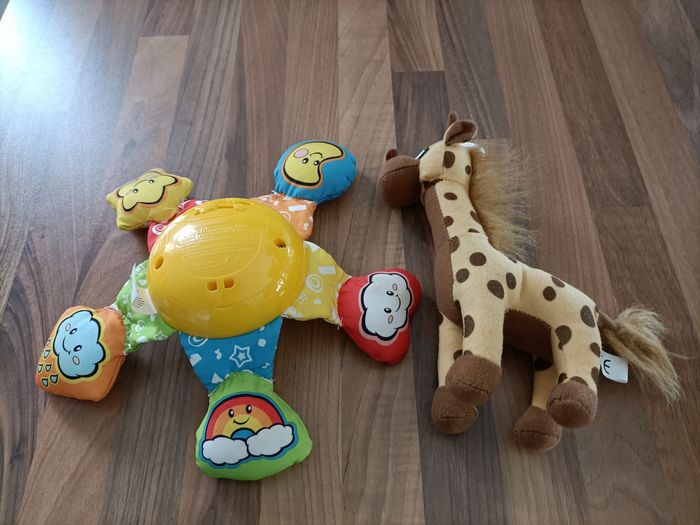 Lot bébé étoile pieuvre musicale et peluche girafe - photo numéro 7