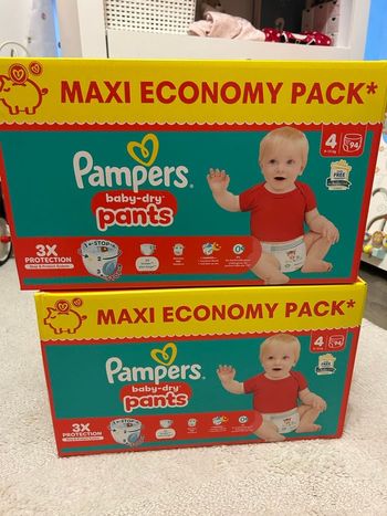 Couches Pampers 