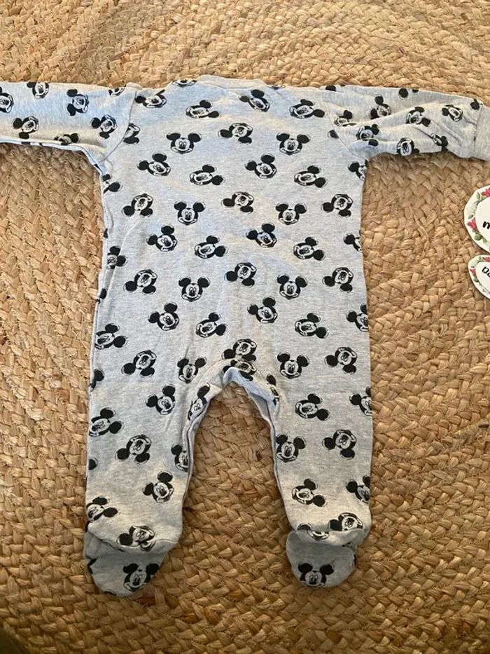 Pyjama Disney Baby 3/6 mois - photo numéro 4