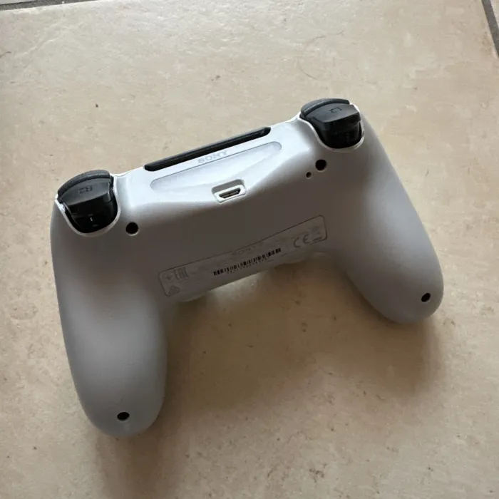 Console Sony Playstation 4  Modèle ps4 - photo numéro 4