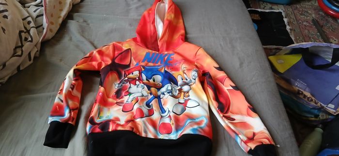 Pull sonic 4 ans