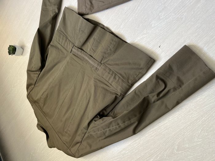 Ensemble Tailleur Burton (Veste + Jupe) - Kaki - Taille 44 - photo numéro 3