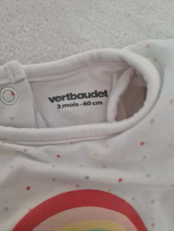 Lot bodies tee-shirts 3 mois - photo numéro 5