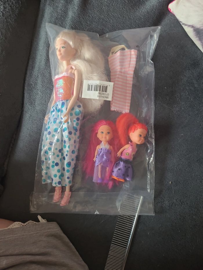 Lot 3 poupées style barbie - photo numéro 5
