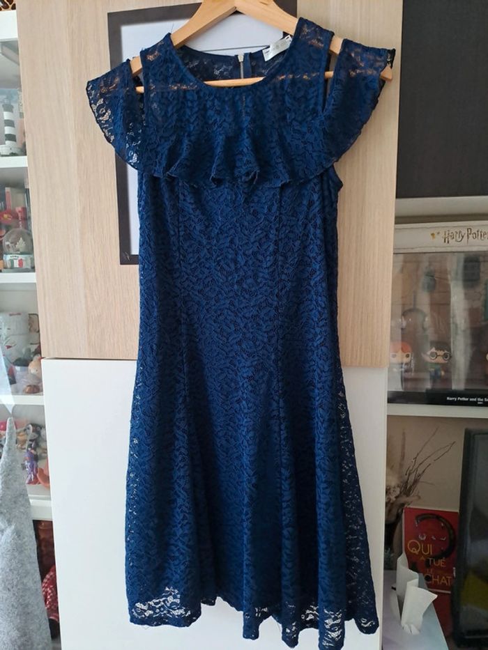 Jolie robe dentelle