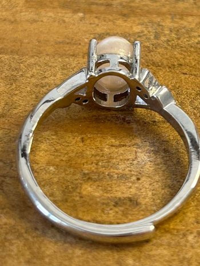 Bague réglable en laiton et opale – Éclat & Inspiration - photo numéro 4