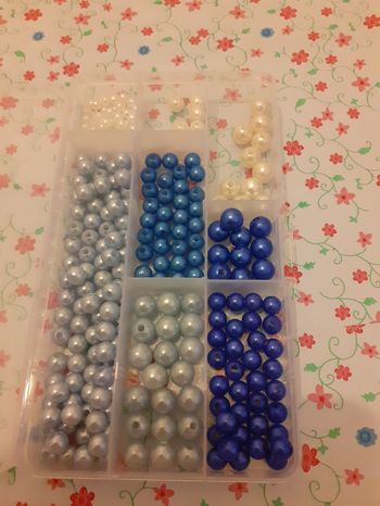 Boîte perles nacre bleu et blanche