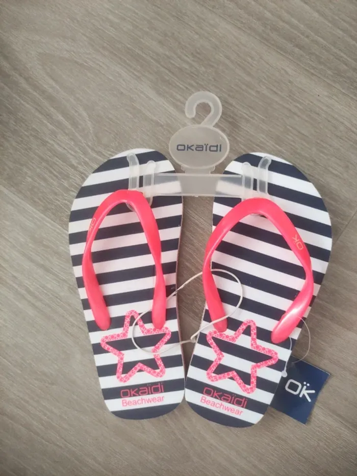 Tongs Okaïdi neuve avec étiquette taille 29 - photo numéro 3