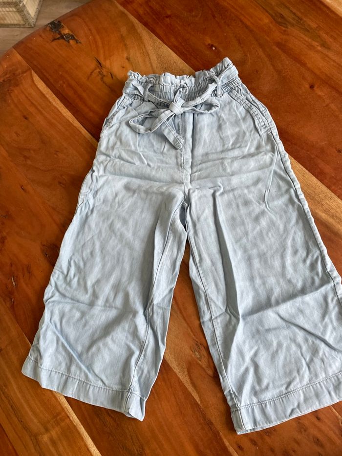 Lot 1 pantalon et 2 shorts fille 4 ans - photo numéro 4