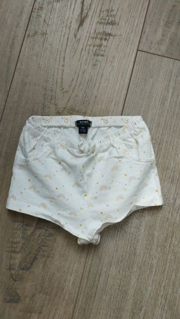 Short arc en ciel kiabi 9 mois