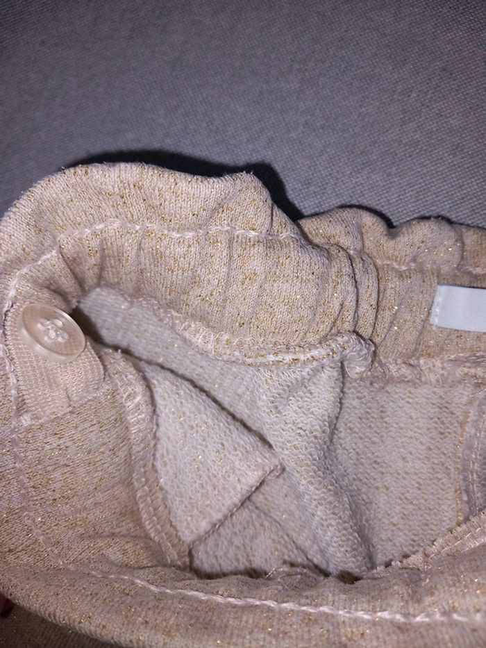 Short beige doré Obaïbi 23 mois Excellent état - photo numéro 4