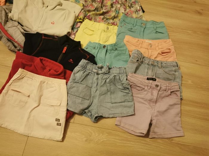 Lot vêtements 6 ans - photo numéro 3