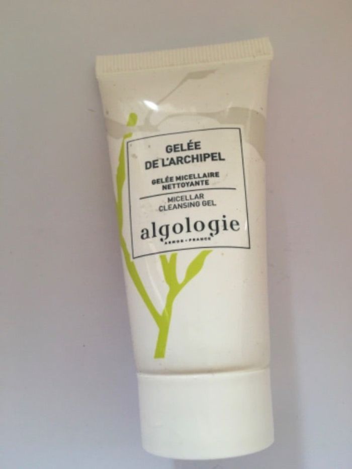 Gelée micellaire nettoyante neuve