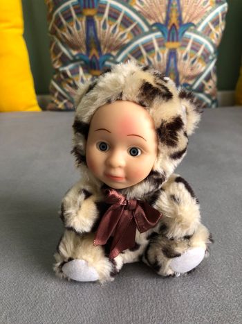 Peluche poupée léopard 