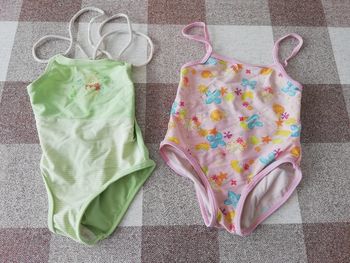Lot 2 maillot de bain 23 mois