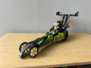 Lego technique voiture a friction draguer