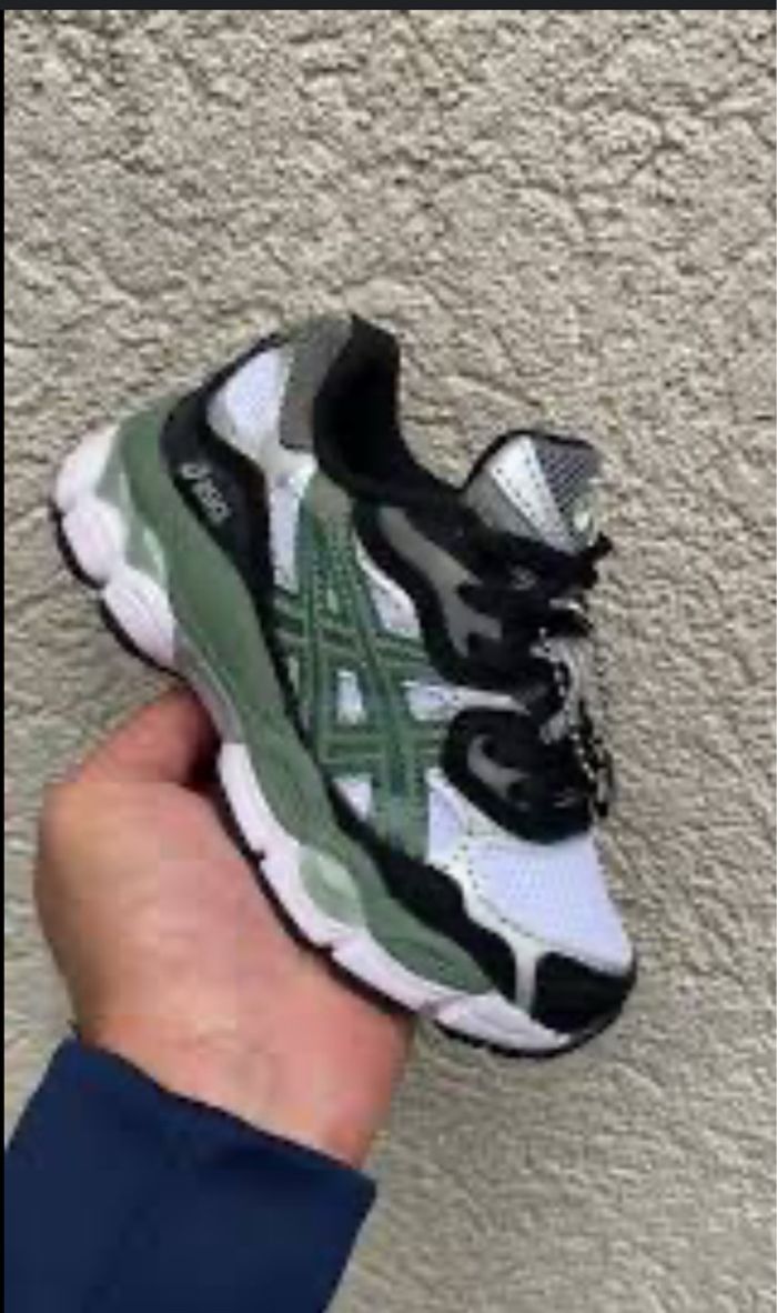 Asics kaki - photo numéro 2