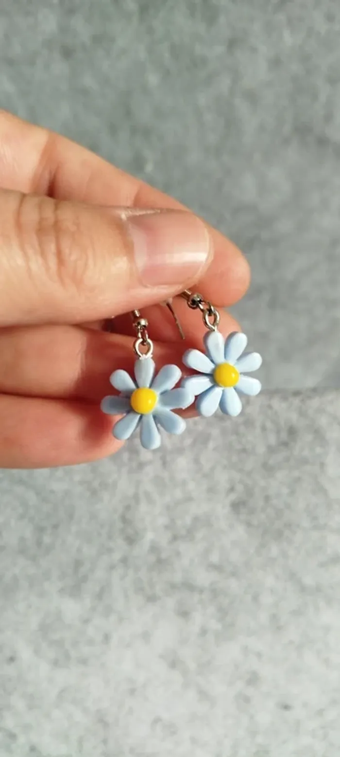🍄 Boucles d’oreilles ▪ fleur bleue - photo numéro 2