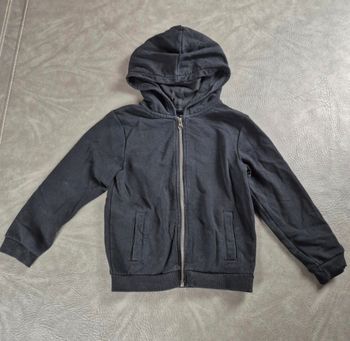 Sweat zippé à capuche 6 ansnoir kiabi
A61