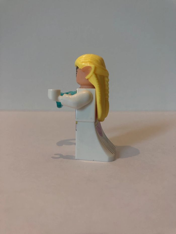 Figurine type lego princesse Zelda. The légend of Zelda - photo numéro 2
