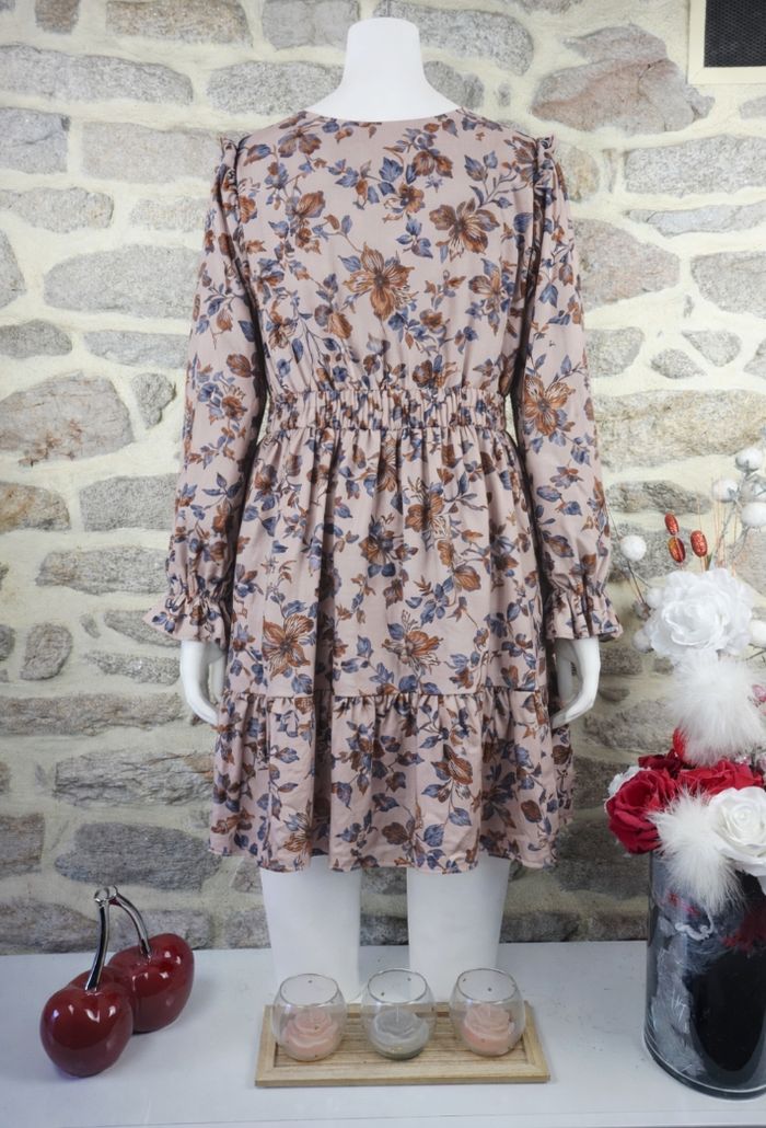 Robe manches longues bohème beige poudré et multicolore Femme taille 54 marque Boohoo 🌺 - photo numéro 2
