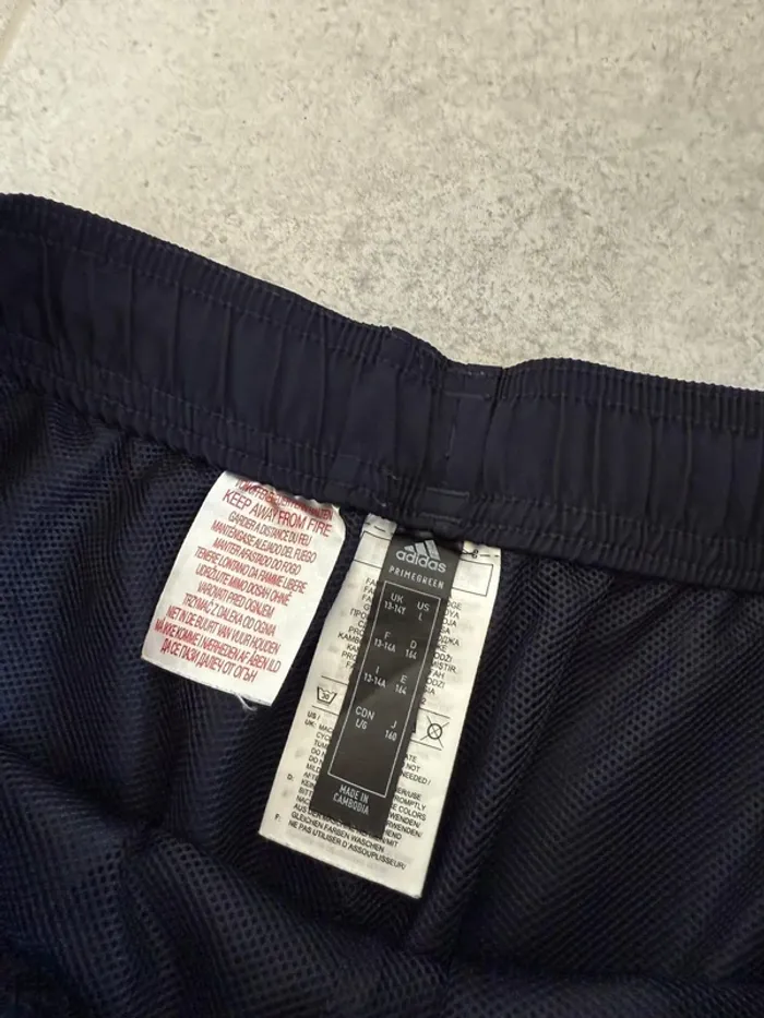 Short maillot Adidas garçon marine taille 13-14 ans comme neuf - photo numéro 4