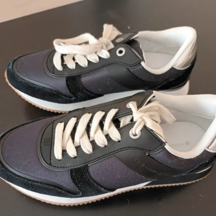 Basket noir femme tommy hilfiger taille 37 neuf - photo numéro 3
