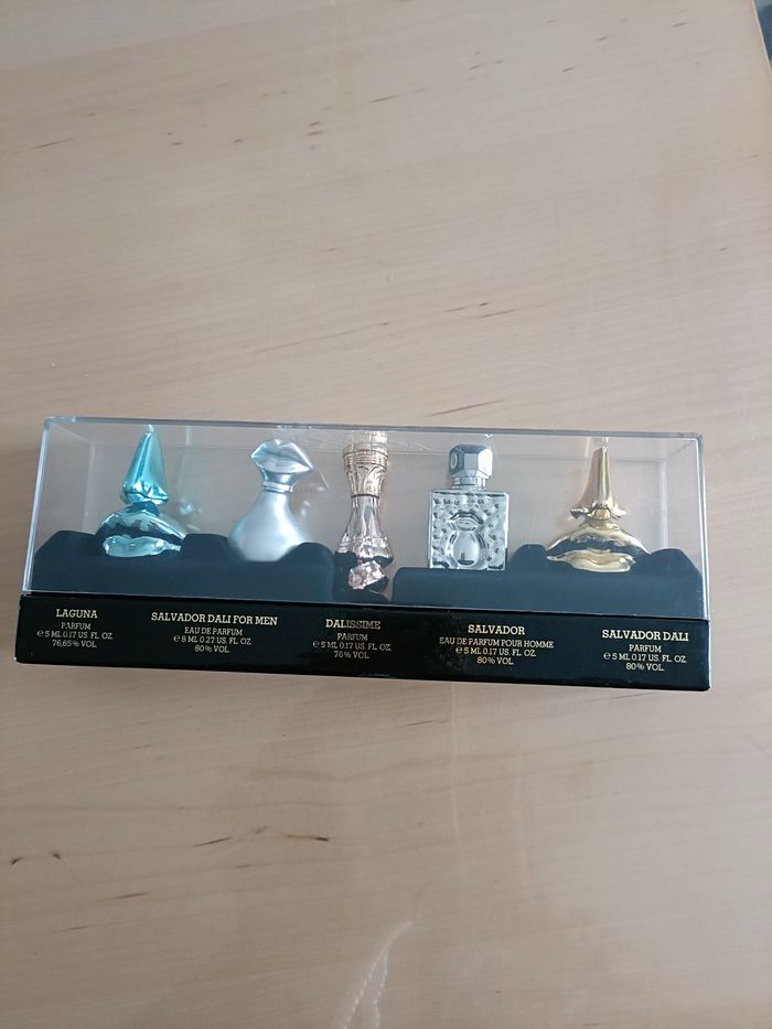COFFRET DALI METAL 5 MINIATURES QUATRE DE 5ML ET UNE DE 8ML - photo numéro 2