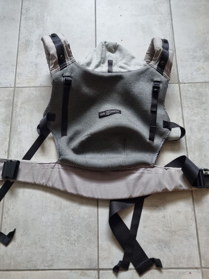 Porte bébé HoodieCarrier 2