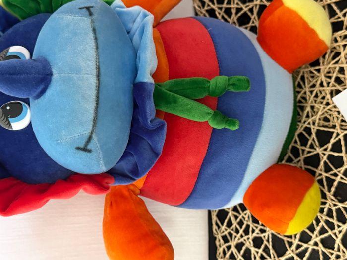 peluche dinosaure dragon rouge bleu orange grelot SUPERTOYS - photo numéro 3