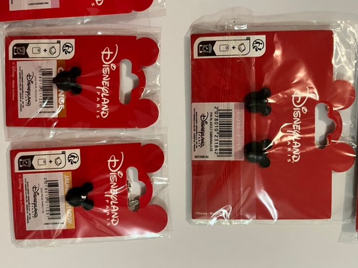 Lot pins et lanière Simba le roi lion - photo numéro 7