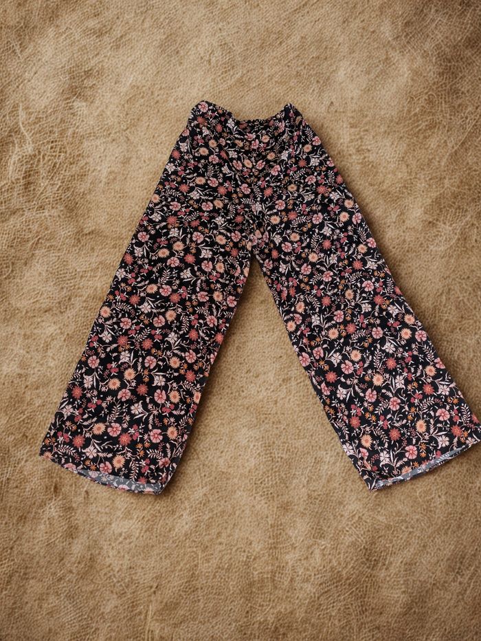 Pantalon évasé fleuri - photo numéro 2