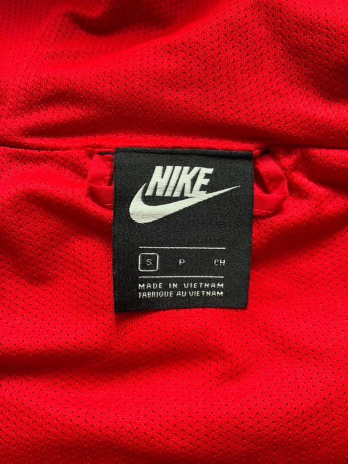 Veste sportwear coupe vent bleu marine et rouge Nike taille S en très bon état - photo numéro 14