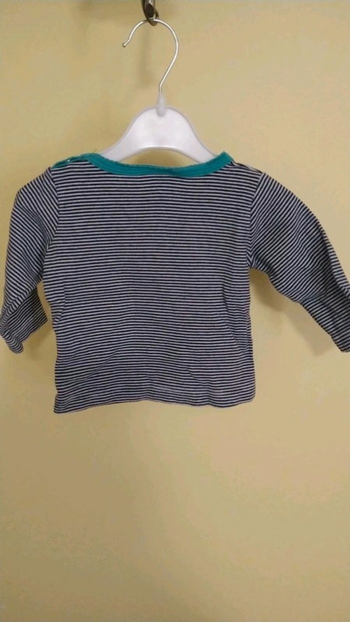 Maillot manches longues taille 6 mois (67cm) marque petit bateau en très bon état - photo numéro 2