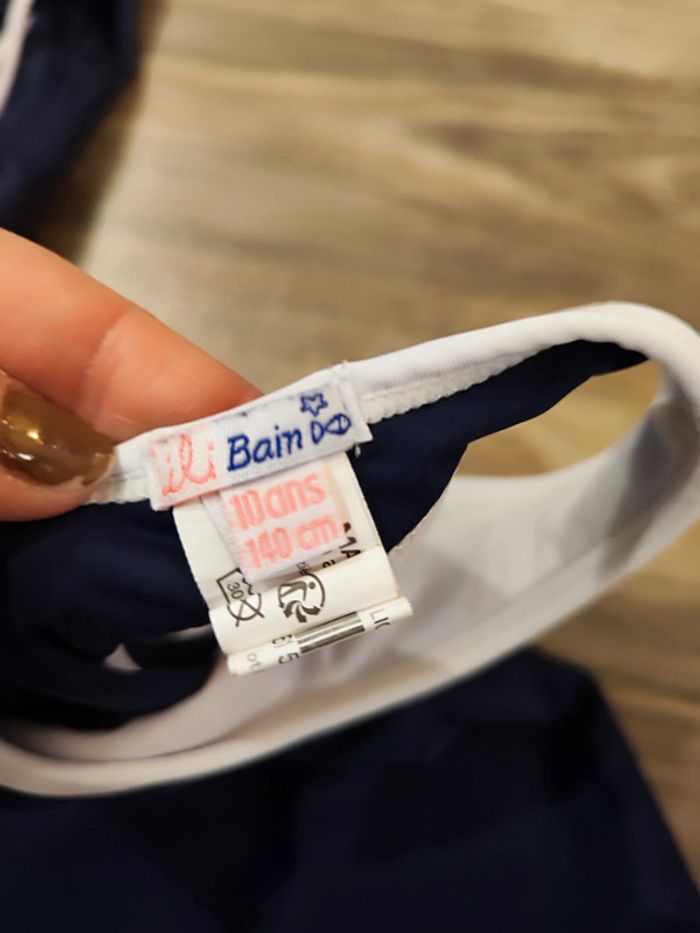 Maillot de bain une pièce bleu marine Lili Bain Taille 10 ans et bonnet bain taille unique - photo numéro 4