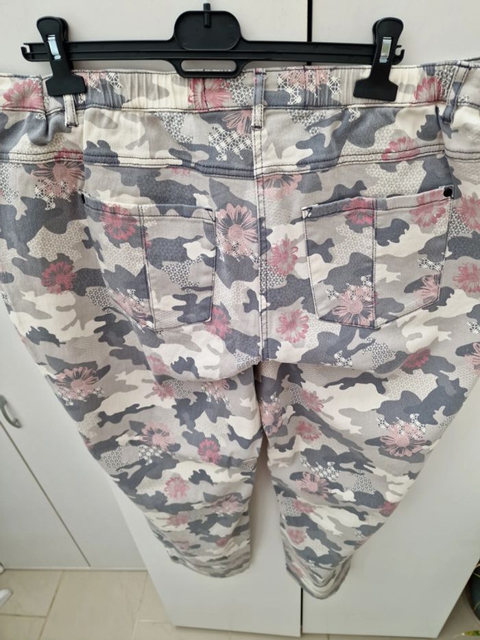 Jean Boyfriend Délavé Imprimé Camouflage Fleurs - photo numéro 8