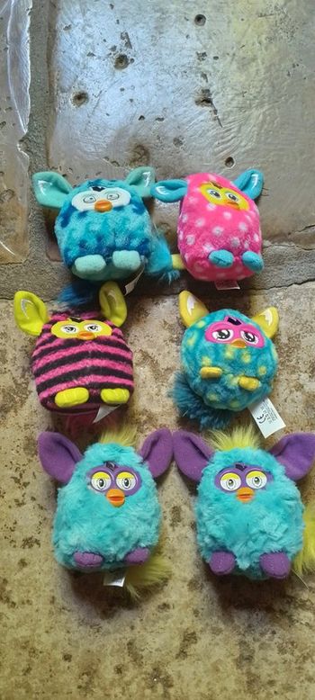Lot de peluches Furby