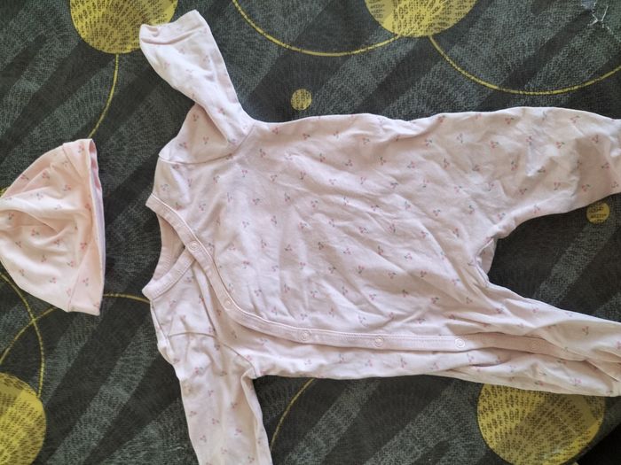 Pyjama 1. Mois - photo numéro 2
